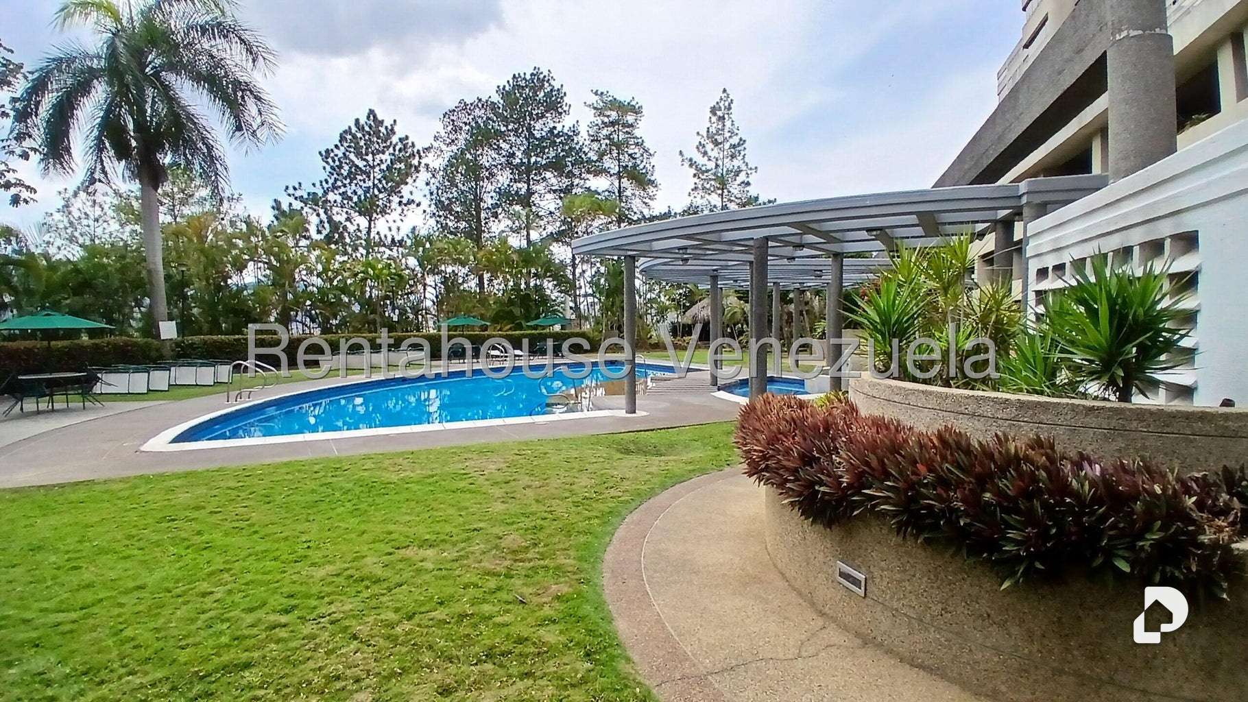 Apartamento en Las Esmeraldas, Caracas – 15