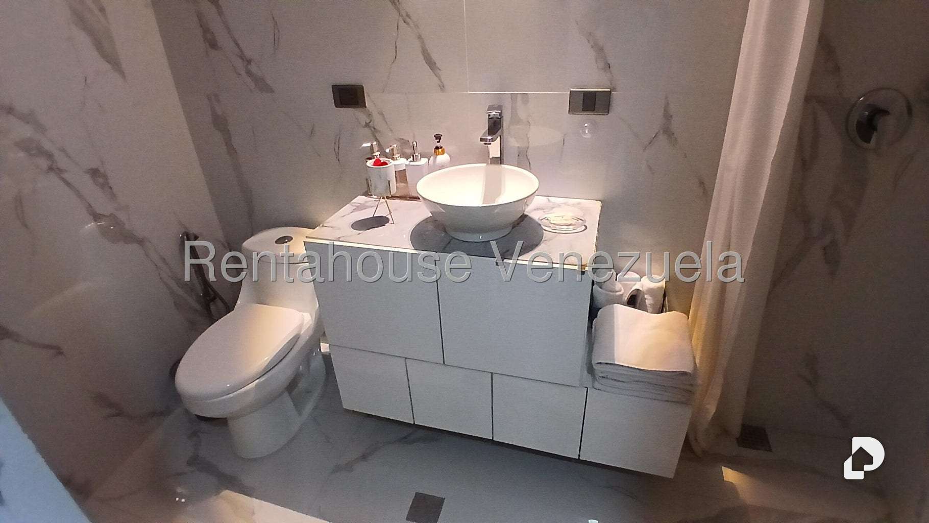 Apartamento en Las Esmeraldas, Caracas – 59