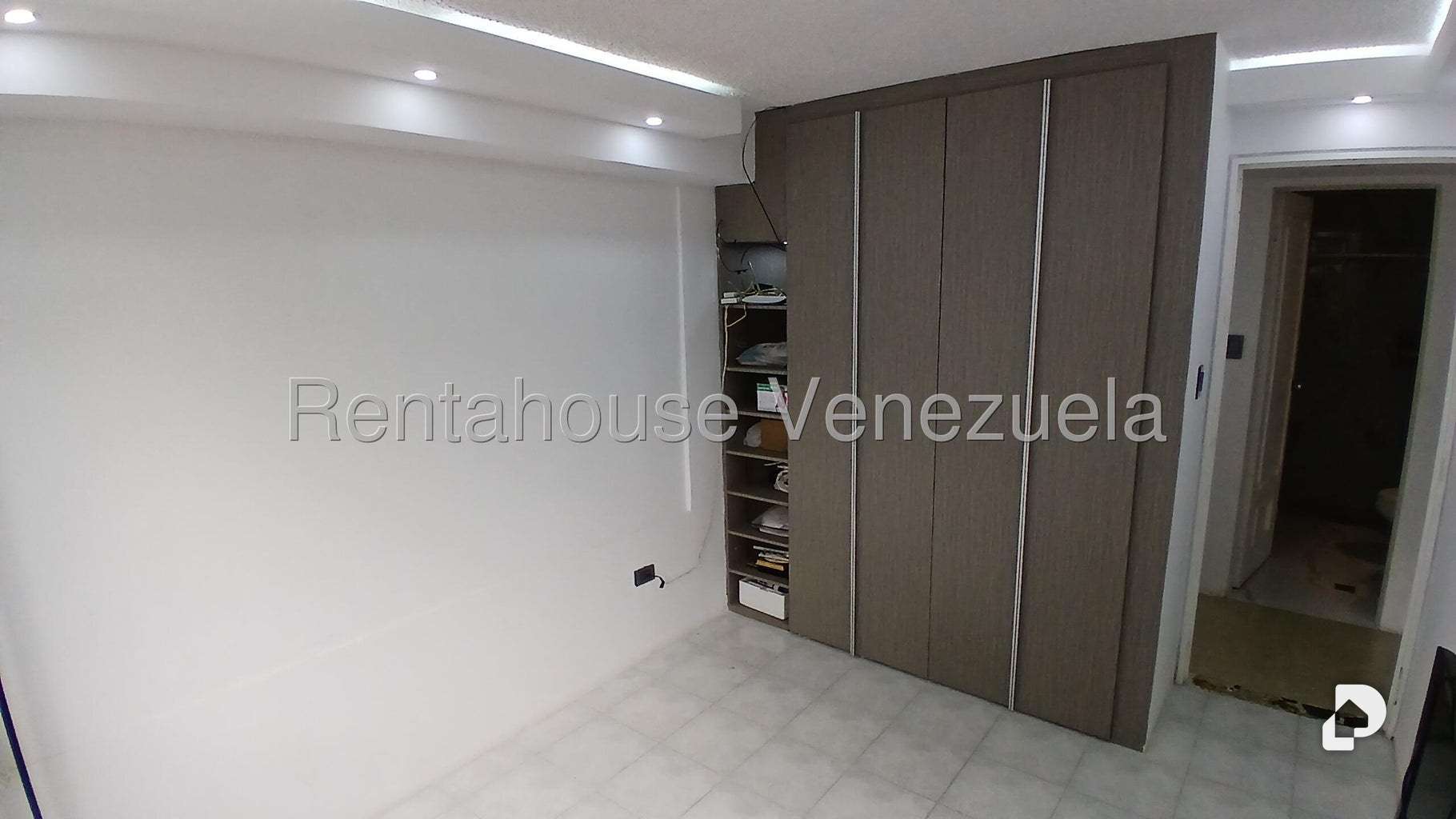 Apartamento en Las Esmeraldas, Caracas – 44