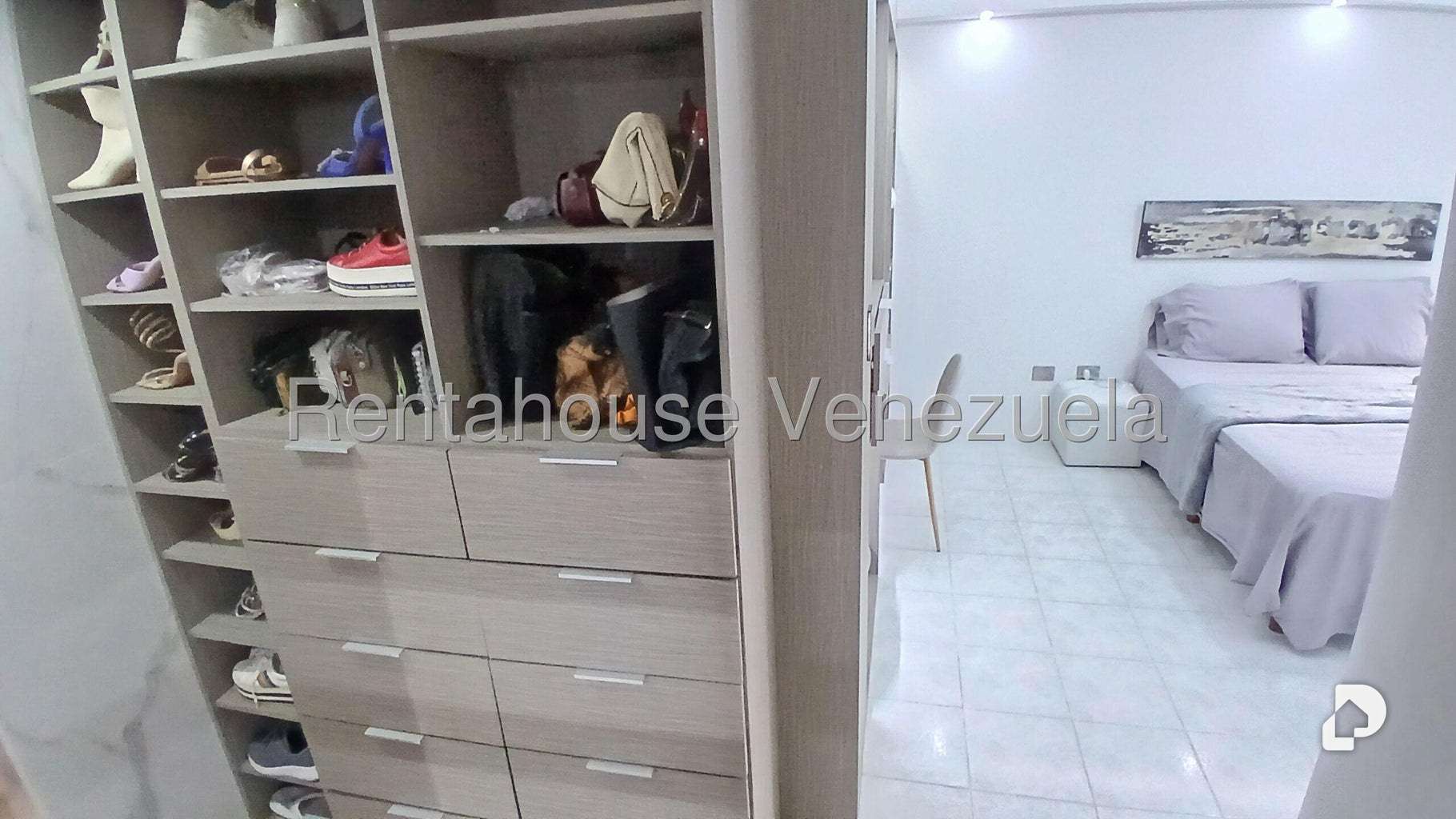 Apartamento en Las Esmeraldas, Caracas – 57