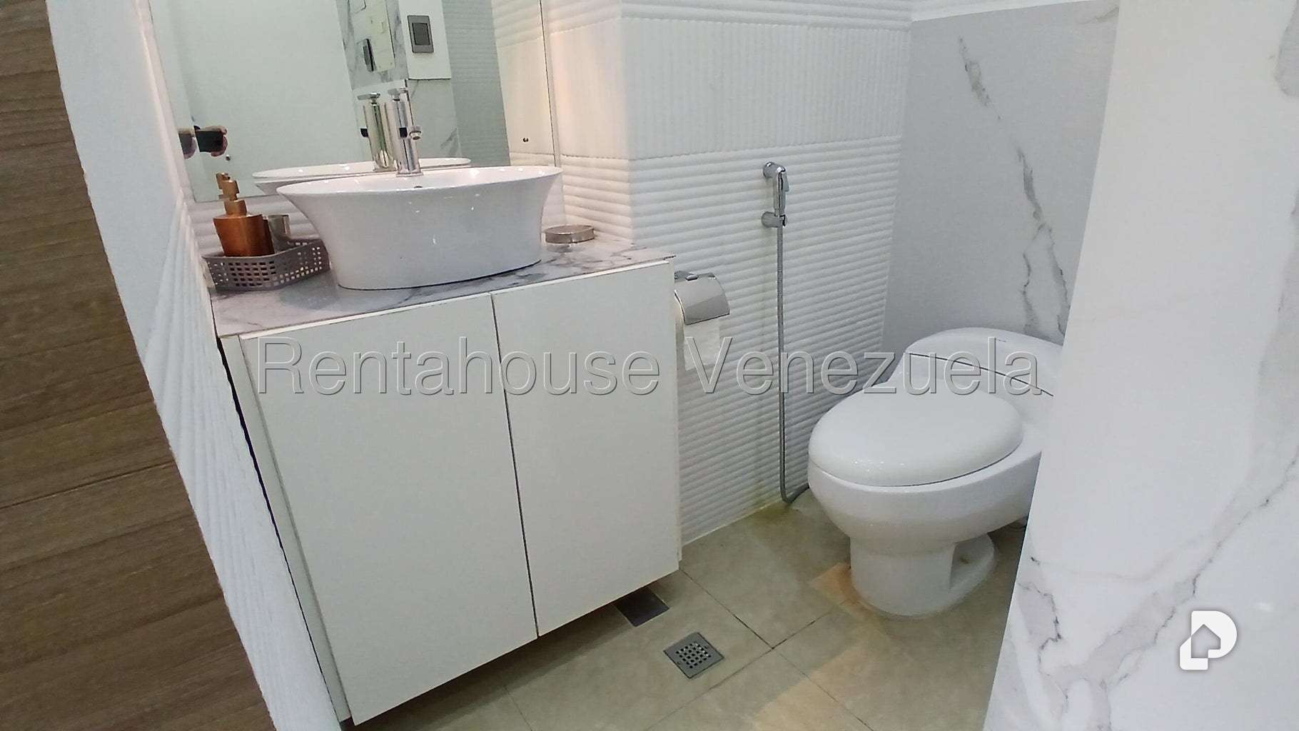 Apartamento en Las Esmeraldas, Caracas – 33
