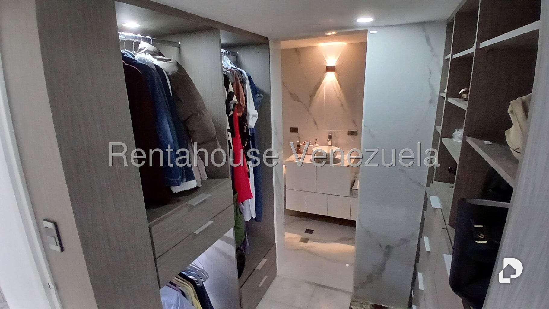Apartamento en Las Esmeraldas, Caracas – 54