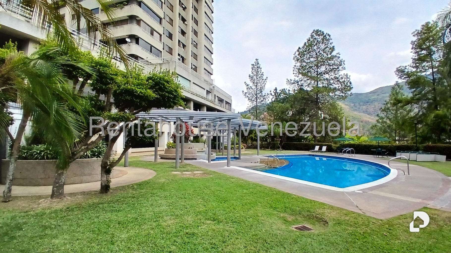 Apartamento en Las Esmeraldas, Caracas – 12