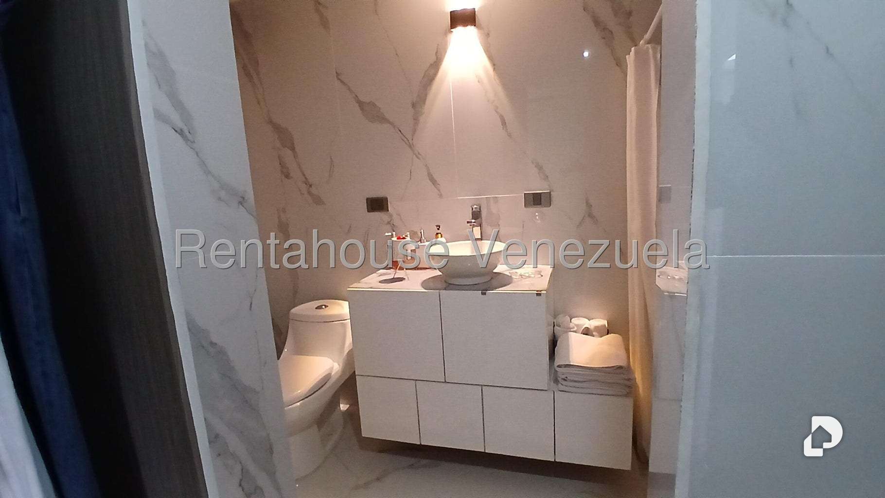Apartamento en Las Esmeraldas, Caracas – 66