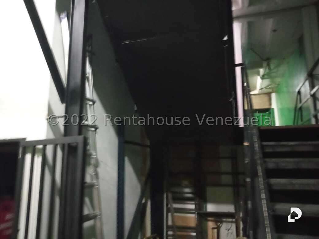 Local comercial en Parroquia La Candelaria, Caracas – 8