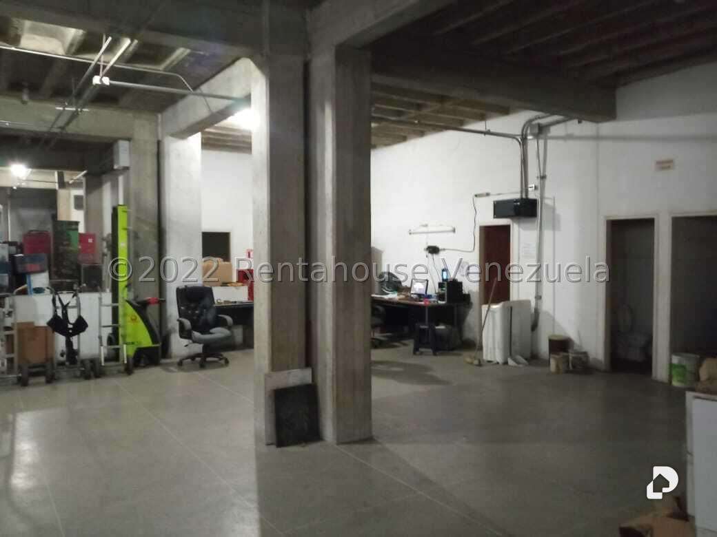 Local comercial en Parroquia La Candelaria, Caracas – 15