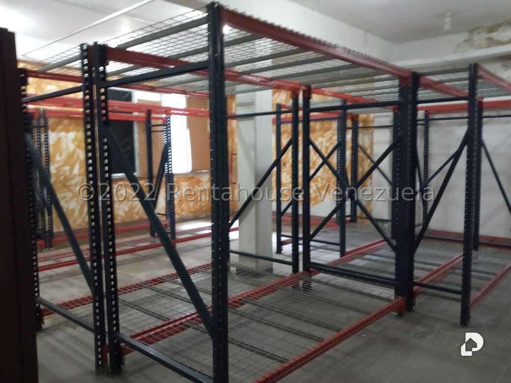 Local comercial en Parroquia La Candelaria, Caracas – 18