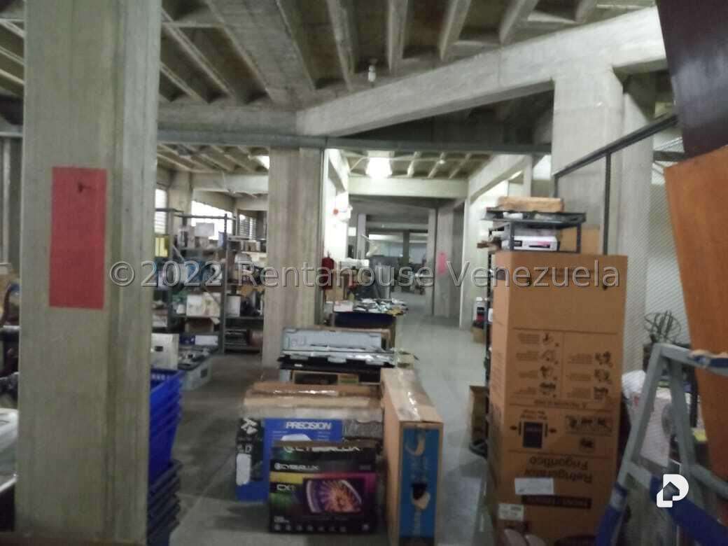 Local comercial en Parroquia La Candelaria, Caracas – 16