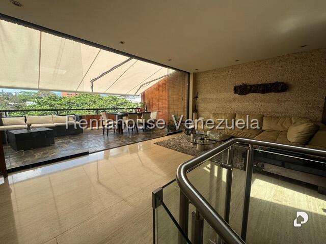 Apartamento en Los Naranjos de las Mercedes, Caracas – 1