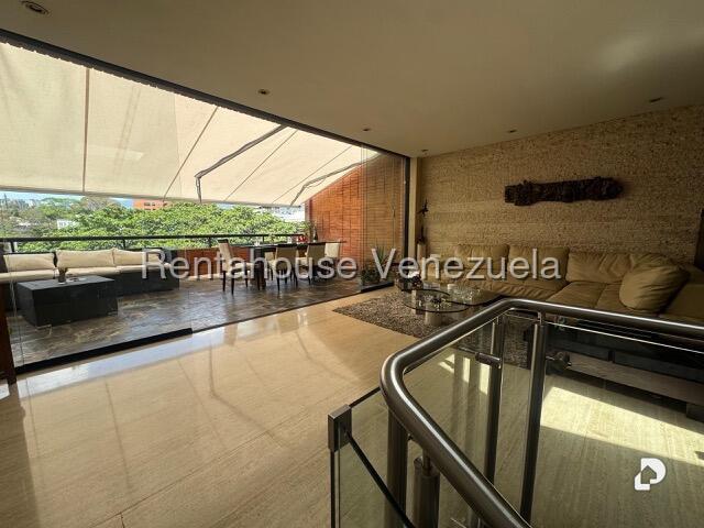 Apartamento en Los Naranjos de las Mercedes, Caracas – 1