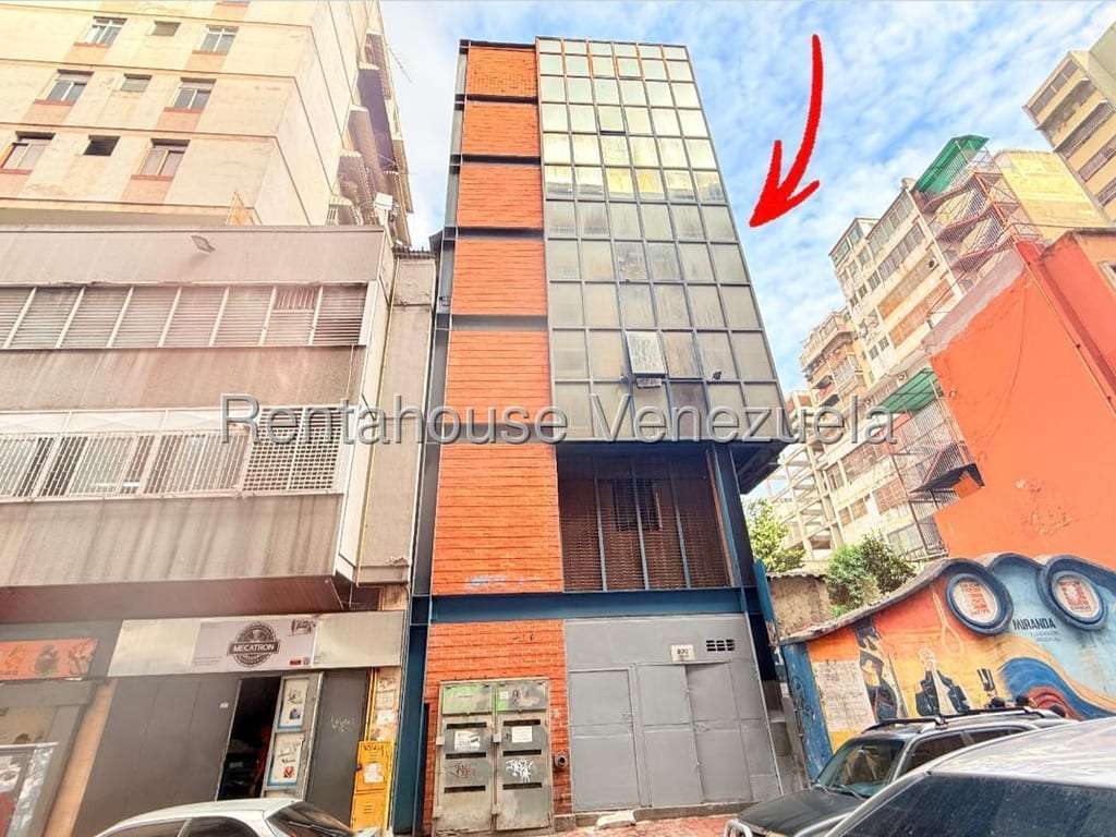 Edificio en La Candelaria, Caracas - 1