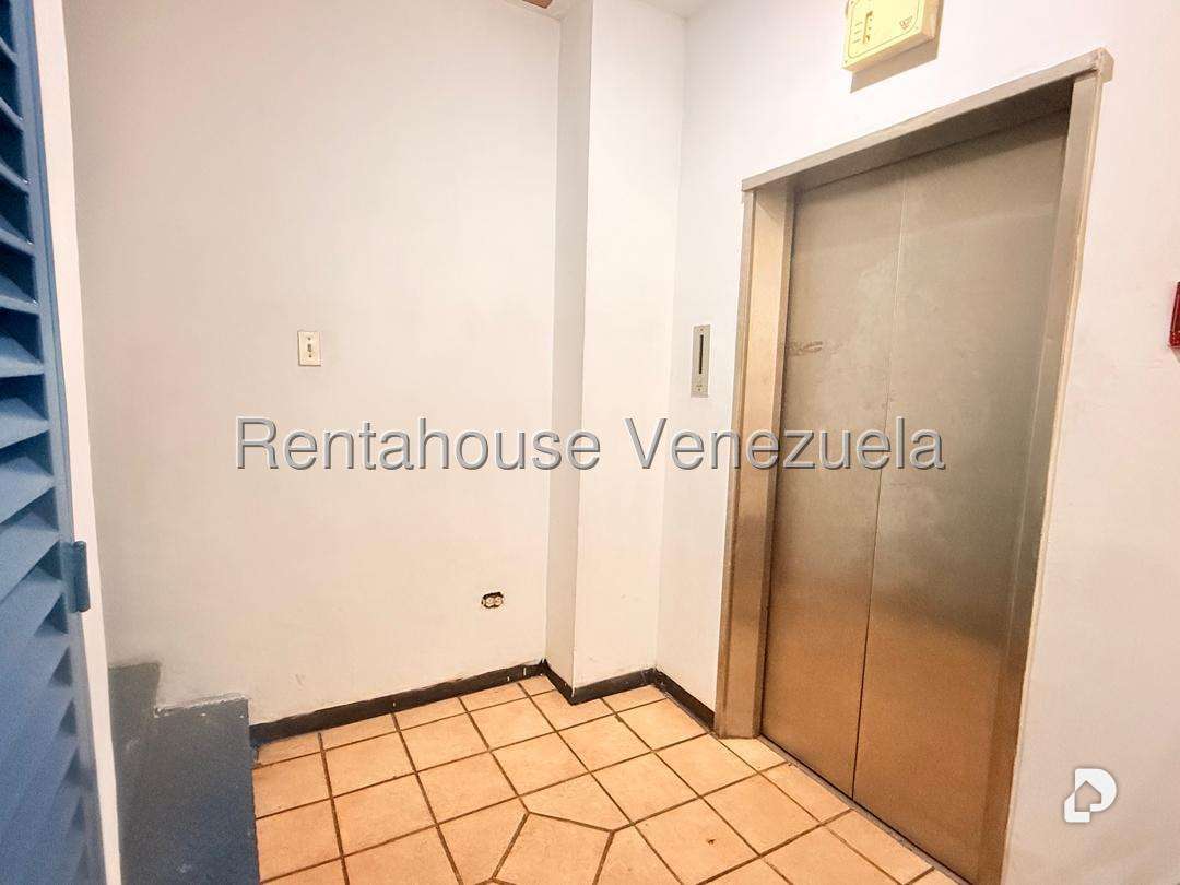 Edificio en La Candelaria, Caracas – 10