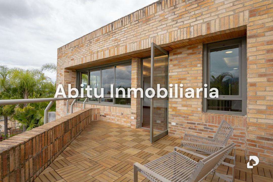 Casa en Los Campitos, Caracas – 8