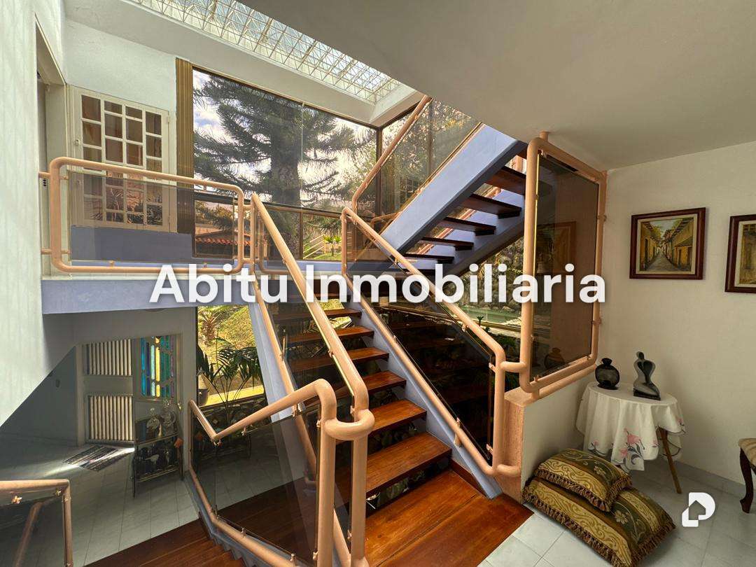 Casa en Cerro Verde, Caracas – 27