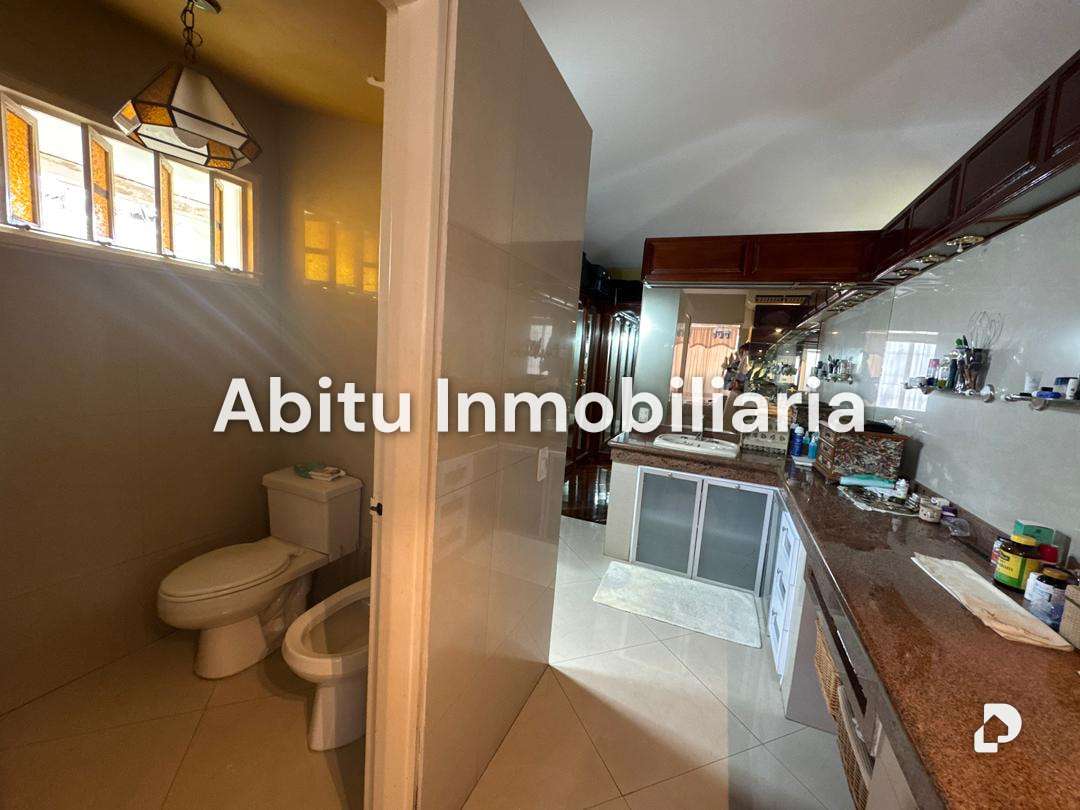 Casa en Cerro Verde, Caracas – 32