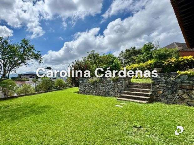 Casa en Cumbres de Curumo, Caracas – 18