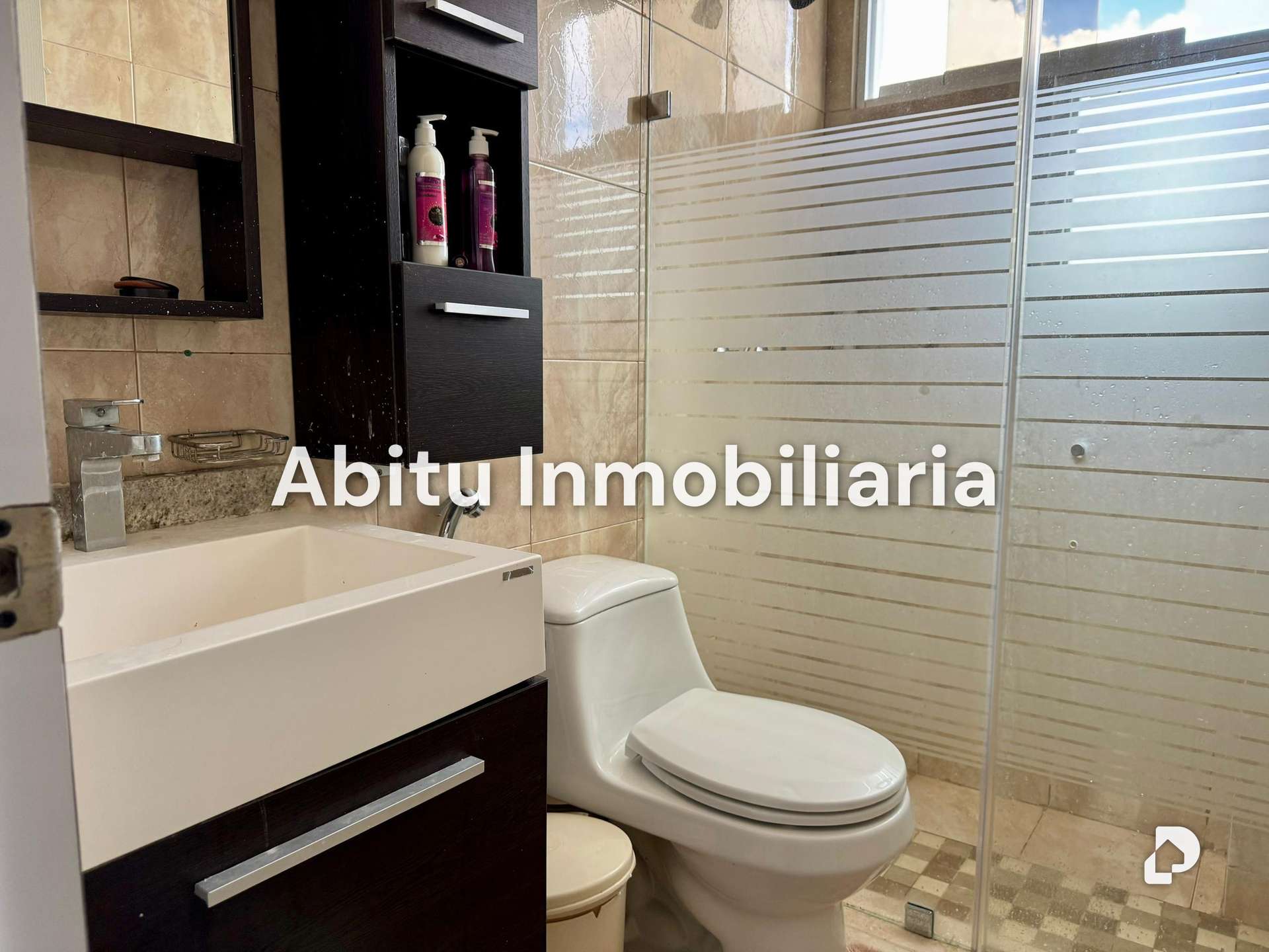 Apartamento en La Lagunita, Caracas – 25