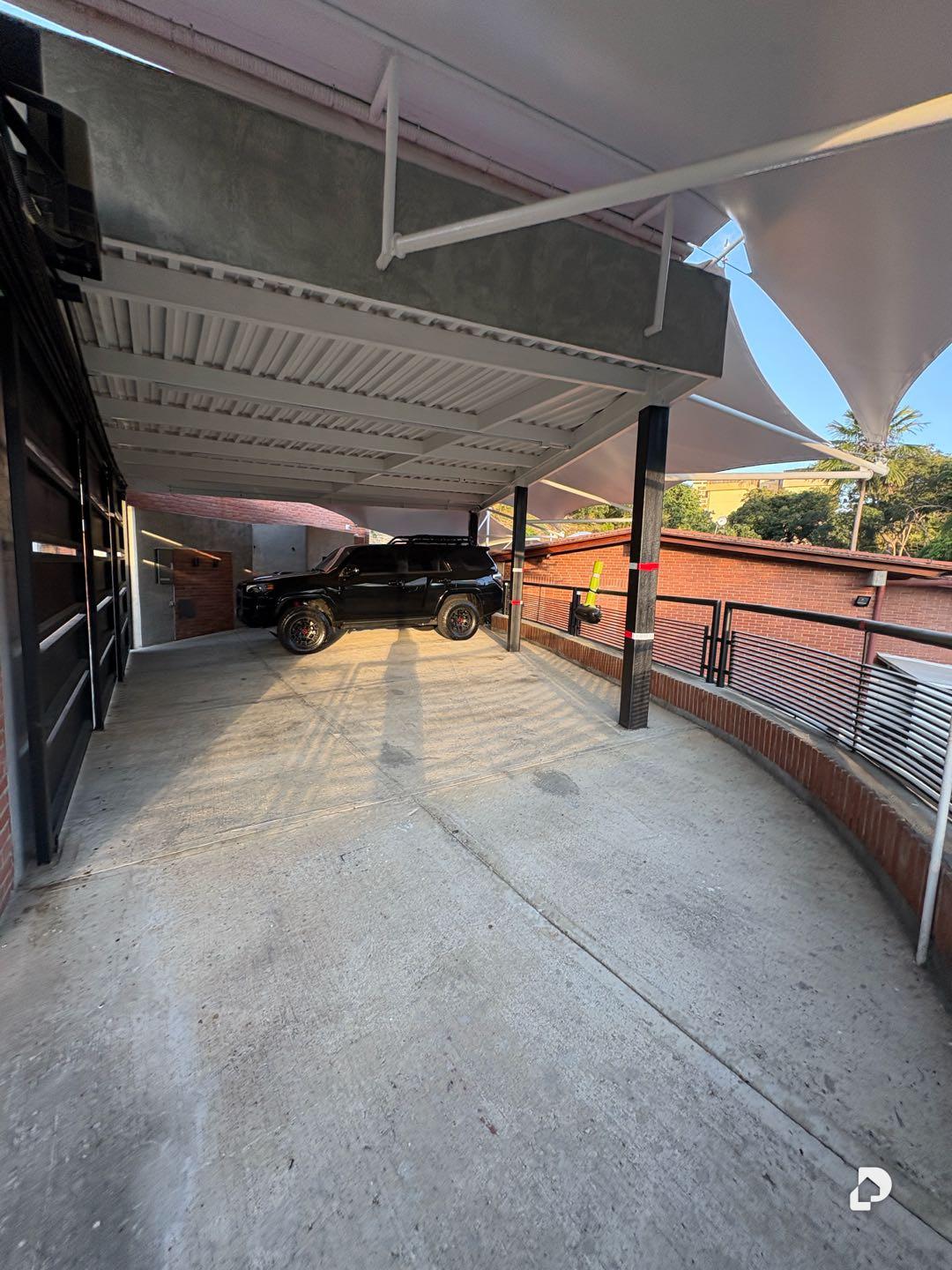 House in La Tahona, Caracas – 2