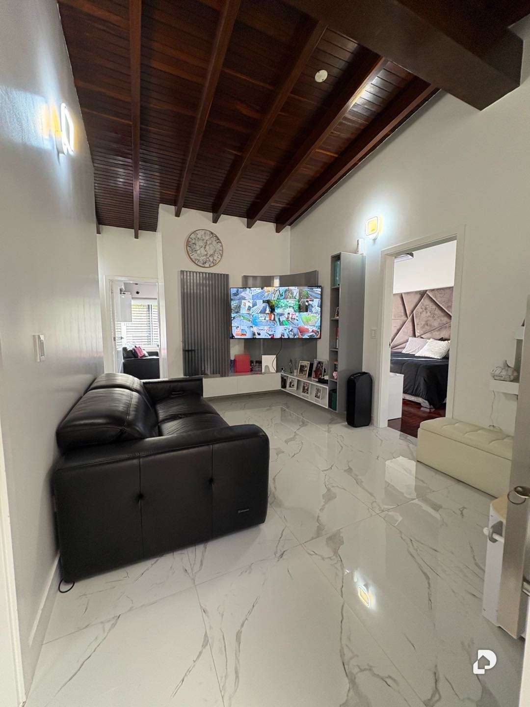 House in La Tahona, Caracas – 13