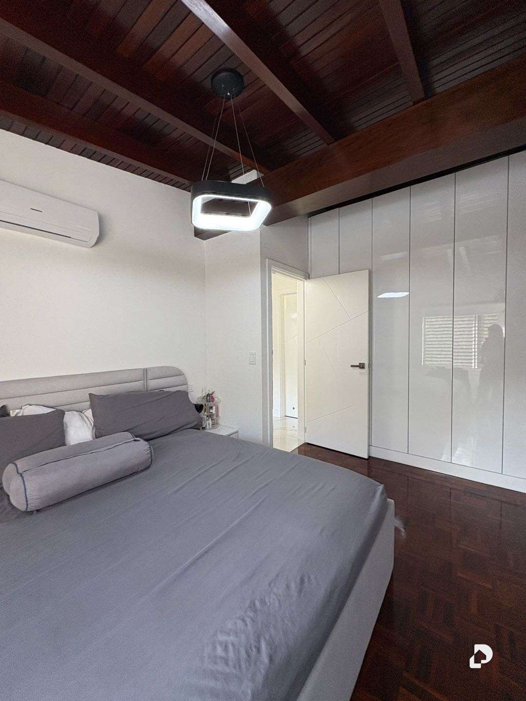 House in La Tahona, Caracas – 17