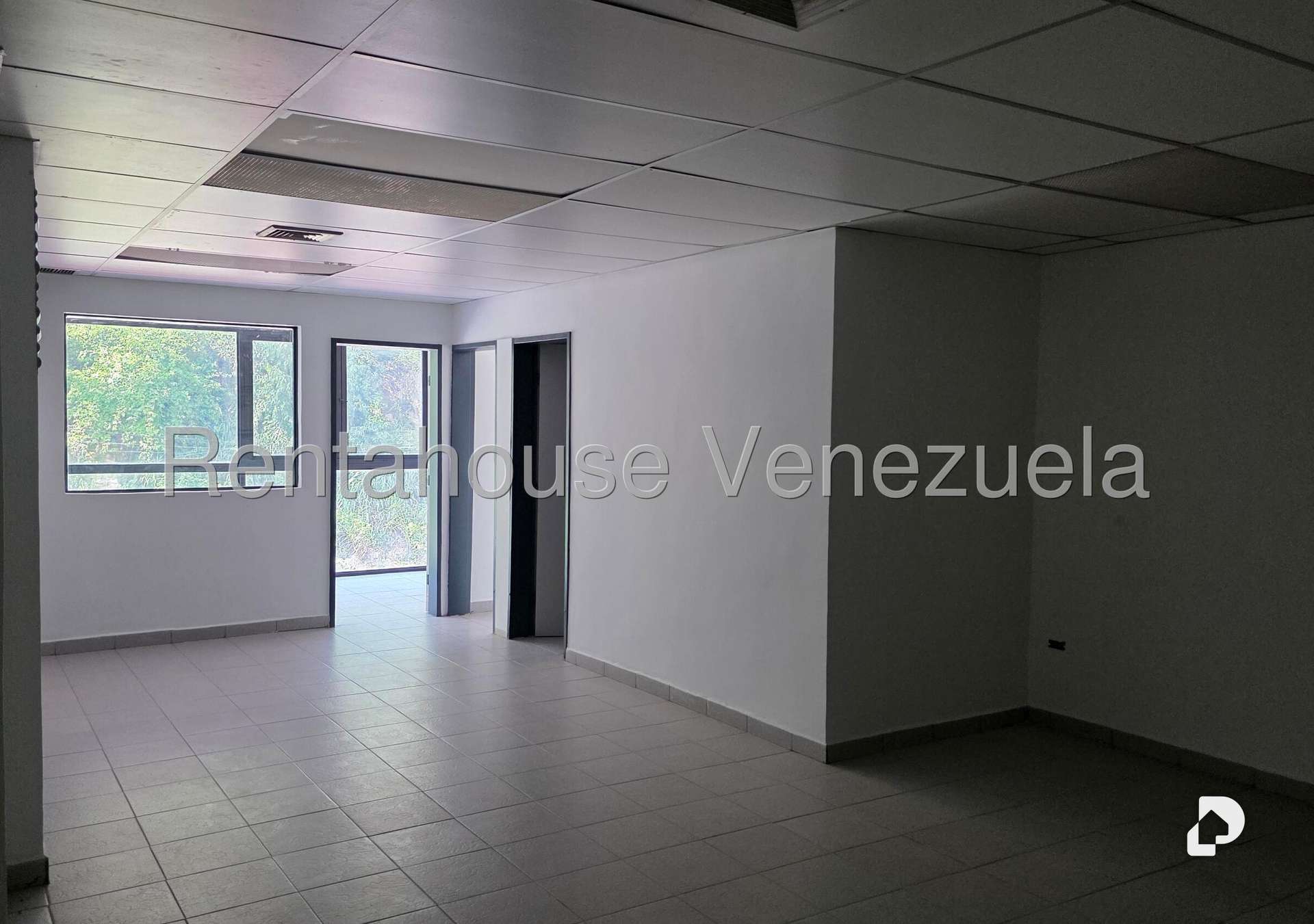Edificio en La Trinidad, Caracas – 11