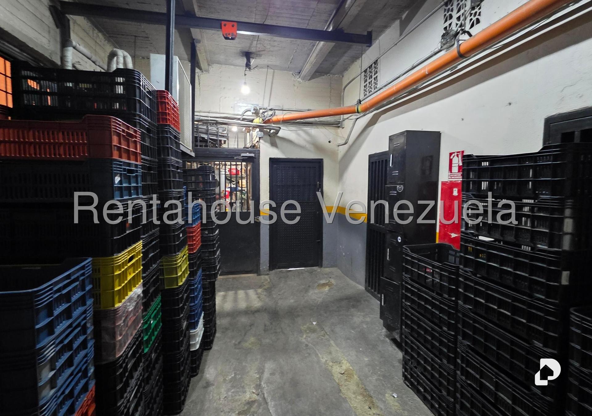 Edificio en La Trinidad, Caracas – 2