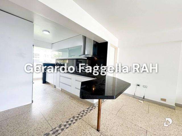 Apartment in Colinas de Bello Monte, Caracas – 5