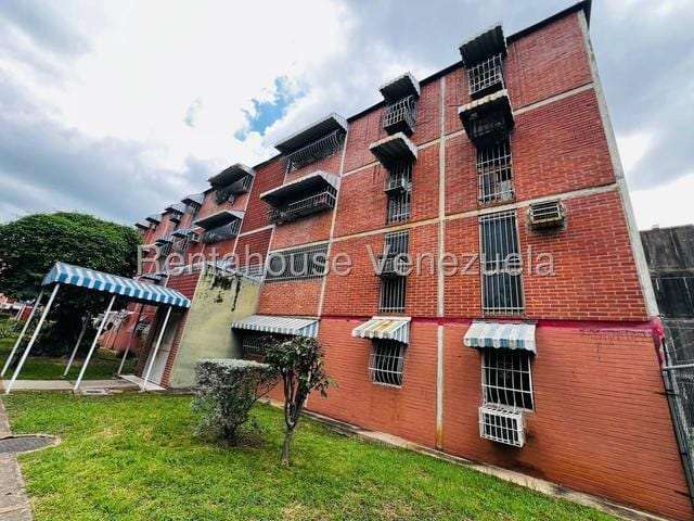 Apartment in Fundación Maracay II, Maracay - 1