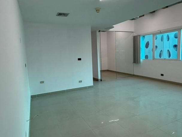 Oficina en Las Mercedes, Caracas - 1