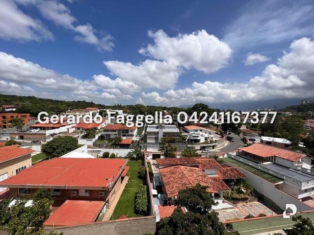 House in Cumbres de Curumo, Caracas – 2