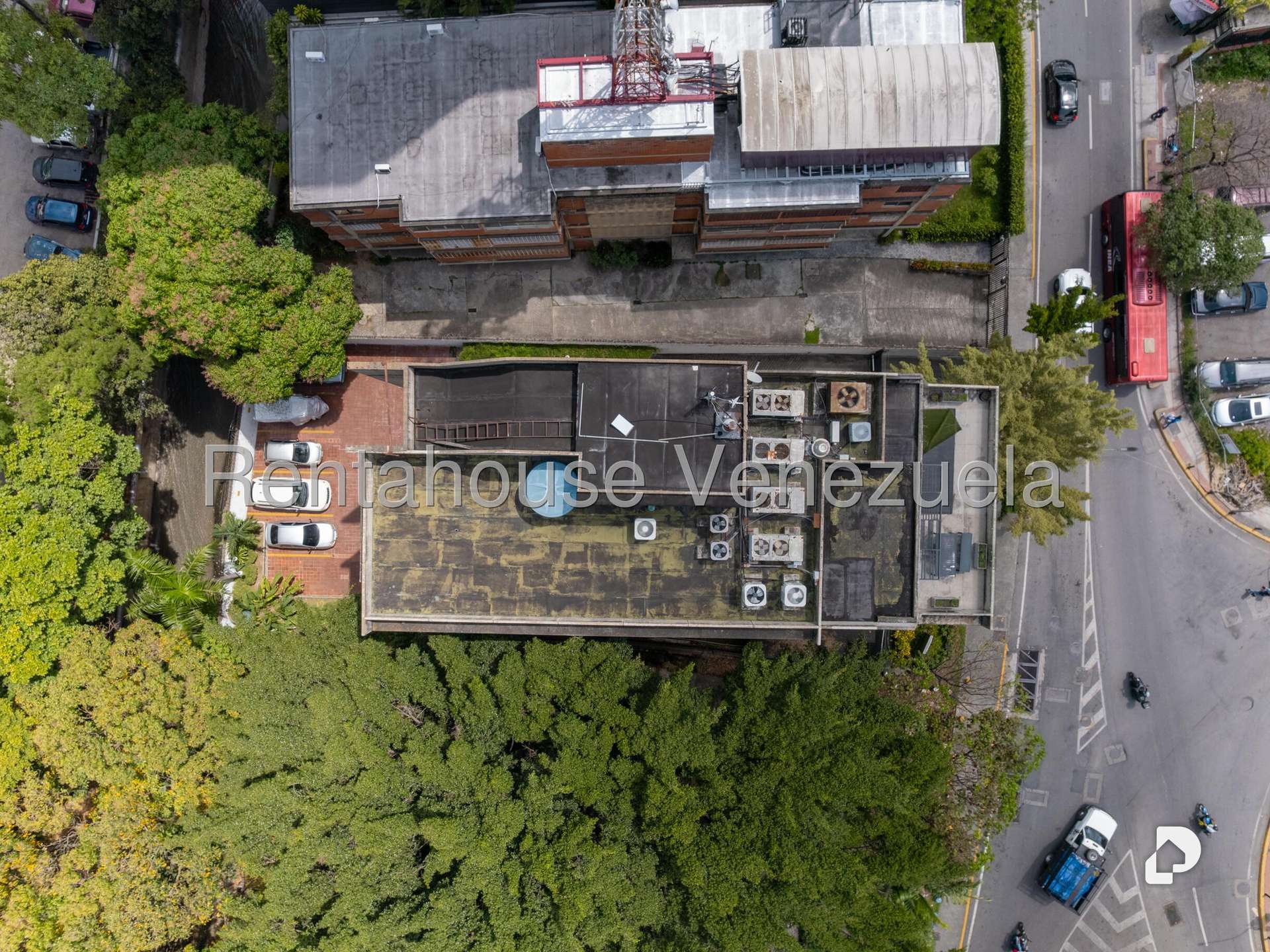 Edificio en Las Mercedes, Caracas – 6