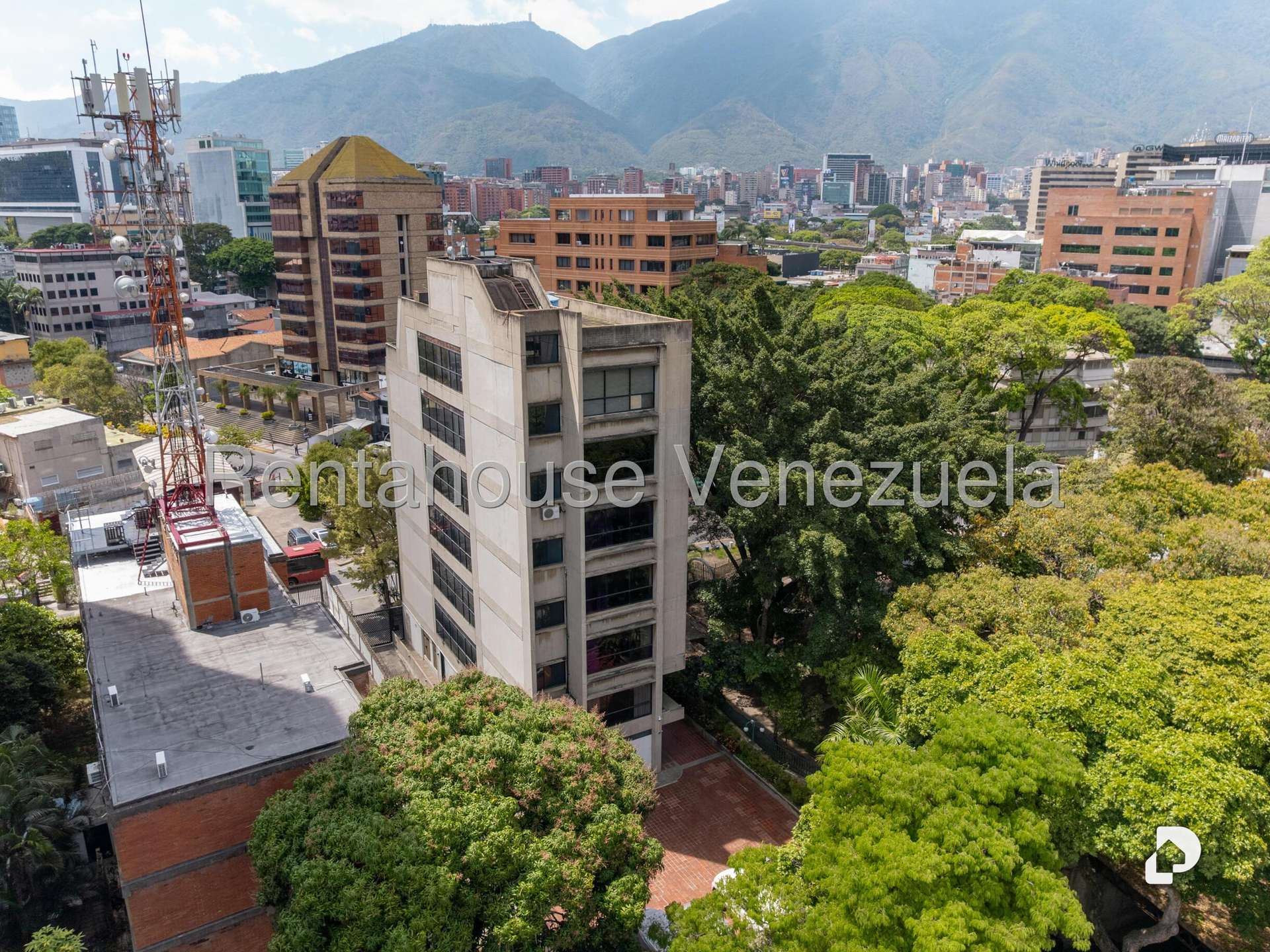 Edificio en Las Mercedes, Caracas – 5