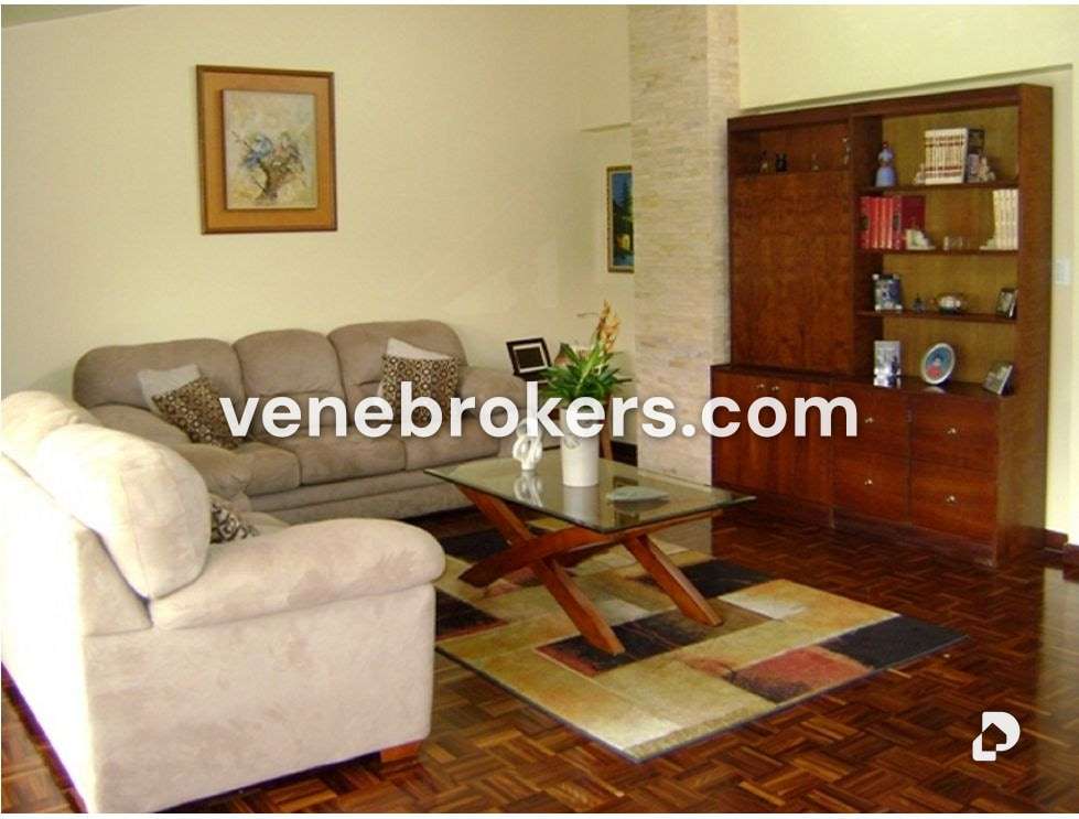 Casa en La Tahona, Caracas – 8