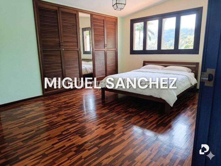 Casa en La Boyera, Caracas – 11