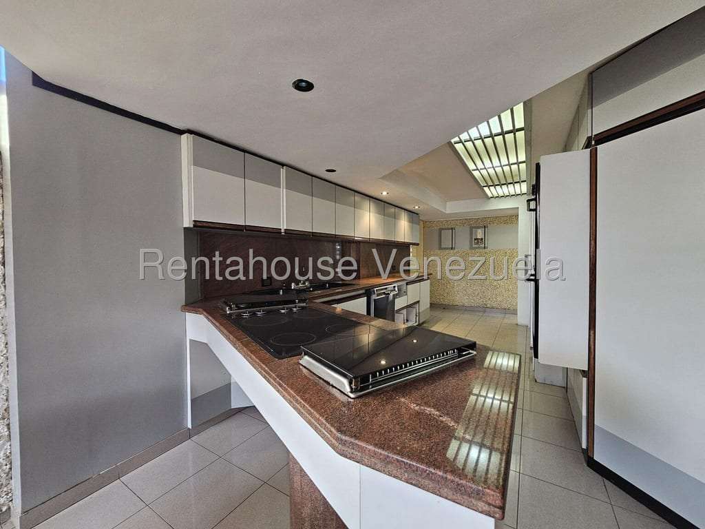 Apartamento en Santa Rosa de Lima, Caracas