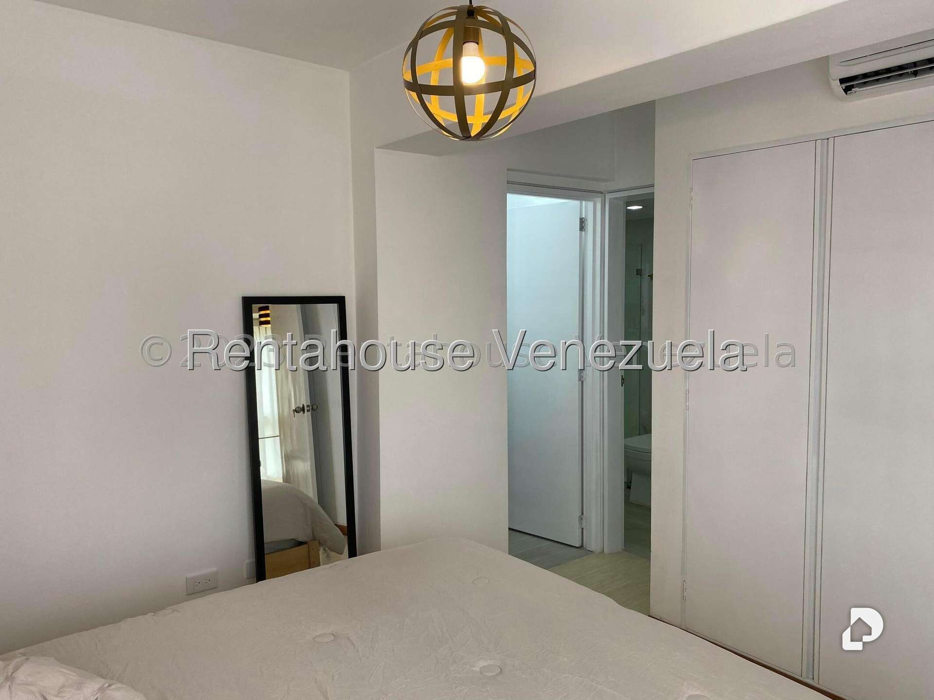 Apartamento en El Rosal, Caracas – 18