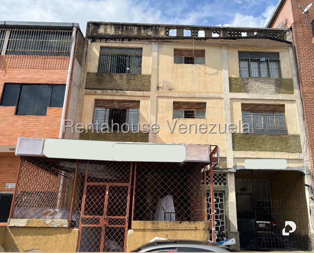 Edificio en Boleíta Sur, Caracas – 18
