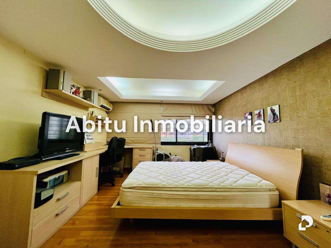 Apartamento en San Bernardino, Caracas – 11