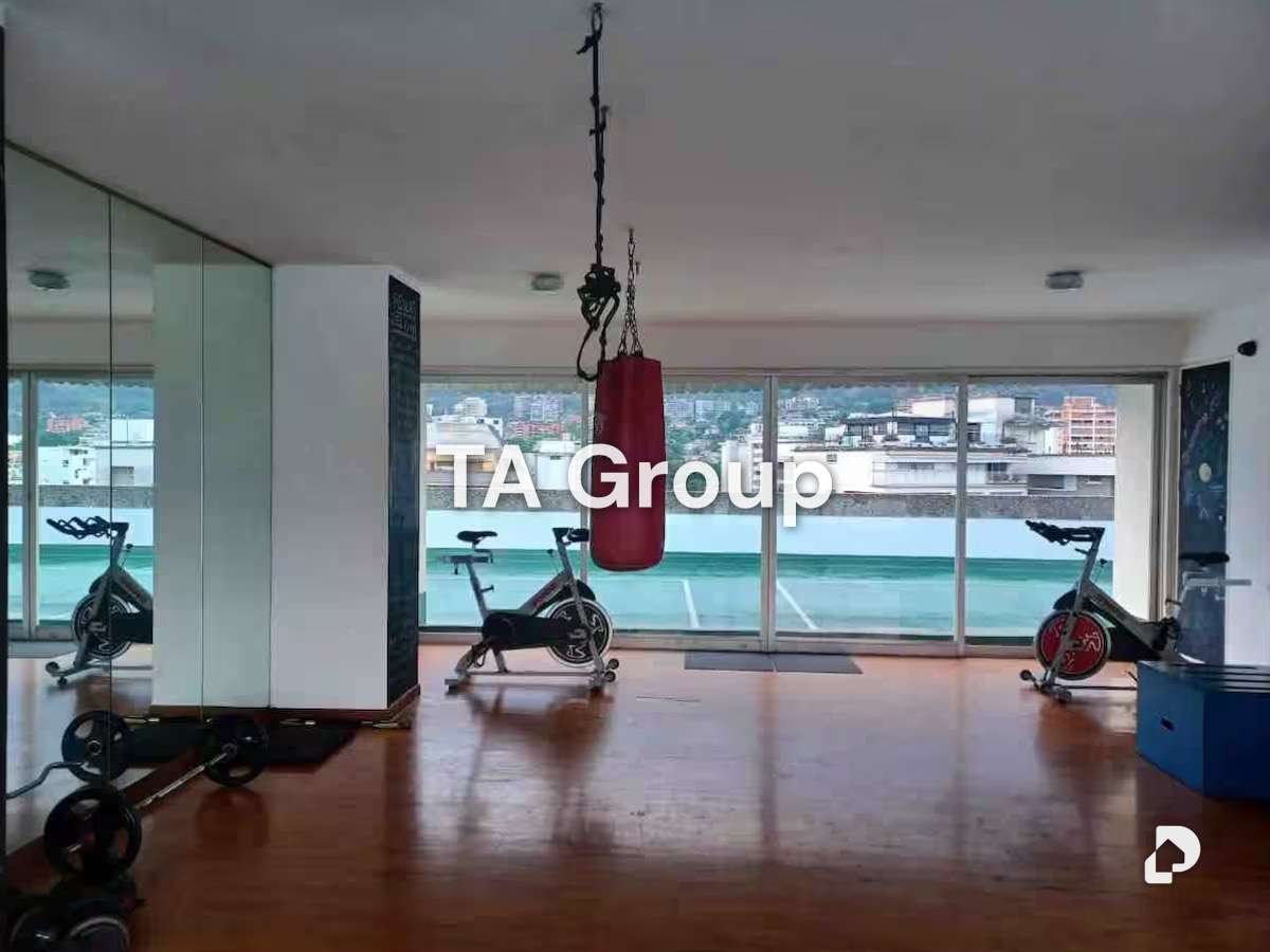 Apartamento en Los Palos Grandes, Caracas – 14