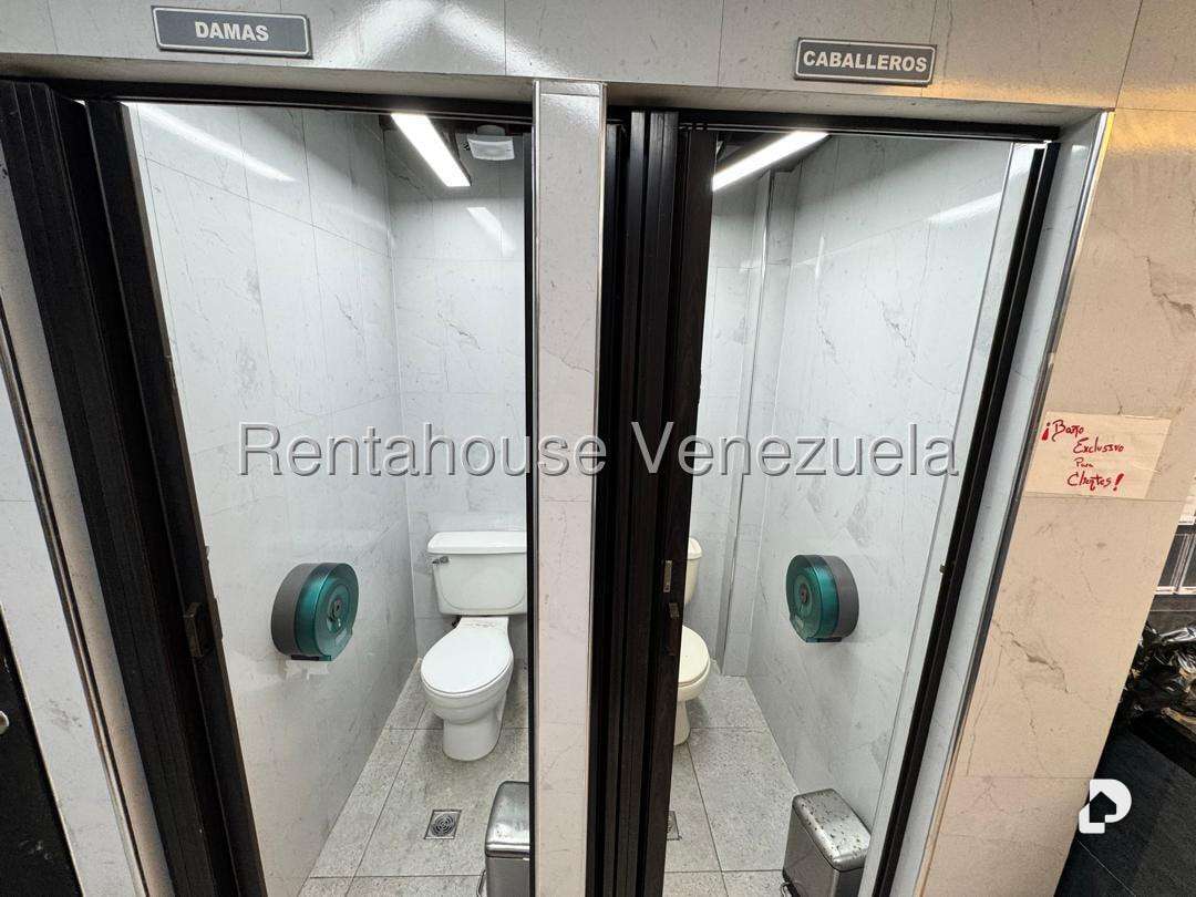 Local comercial en La Florida, Caracas – 11