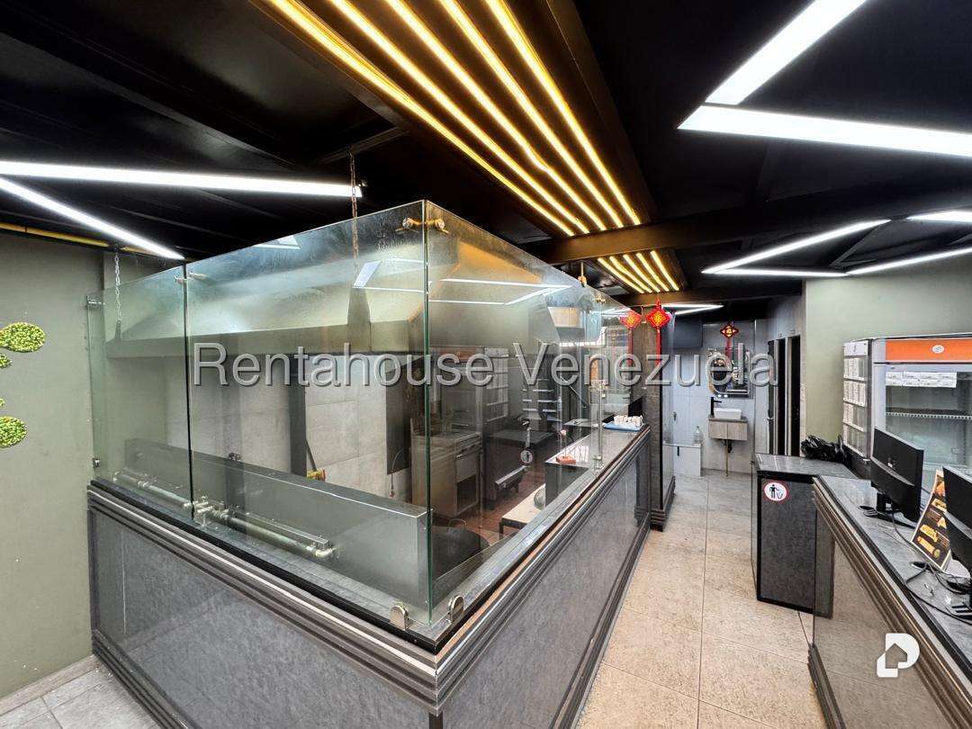 Local comercial en La Florida, Caracas – 5