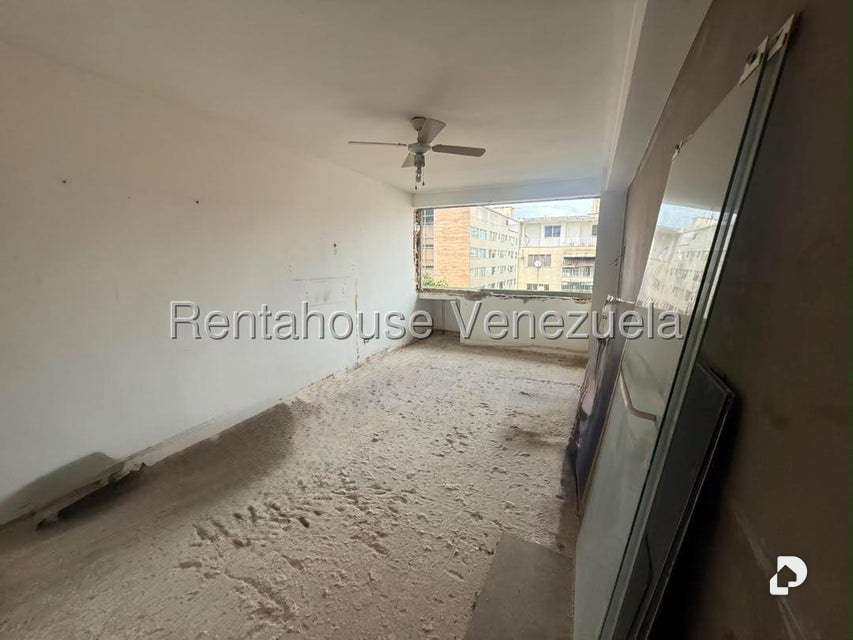 Apartamento en Los Palos Grandes, Caracas – 7