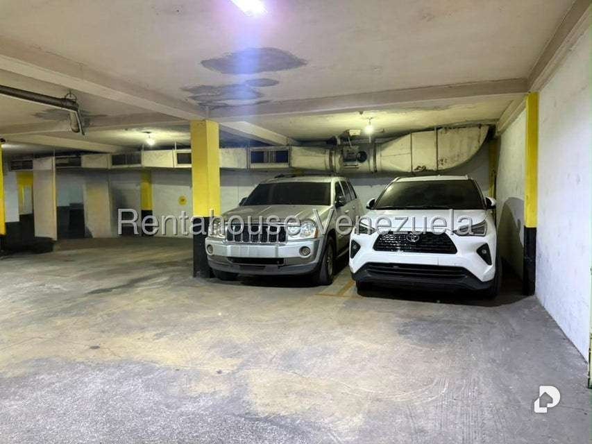 Apartamento en Los Palos Grandes, Caracas – 10