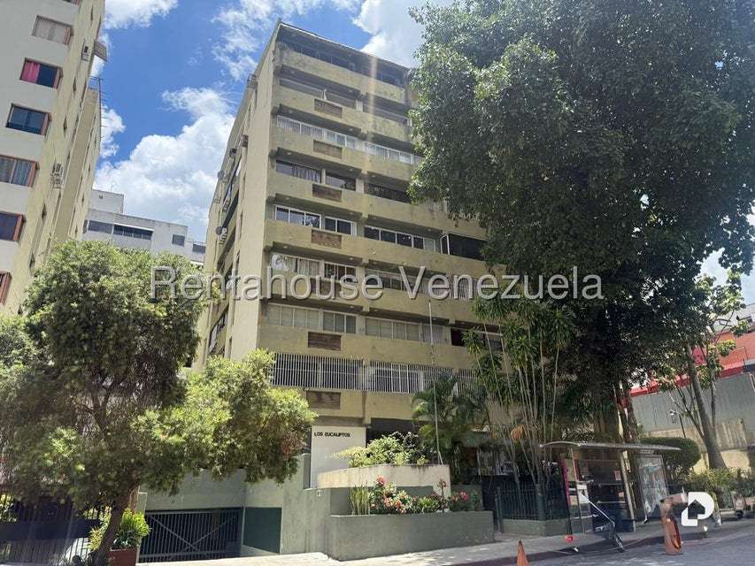 Apartamento en Los Palos Grandes, Caracas – 1