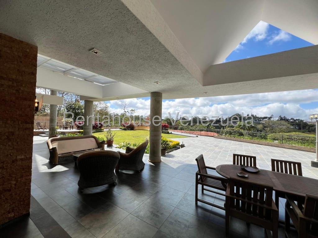 Casa en La Lagunita Country Club, Caracas