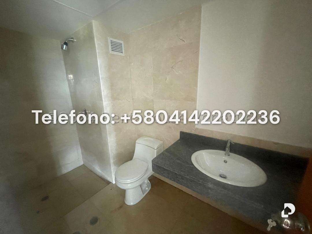 Apartment in La Lagunita Country Club, Caracas – 35