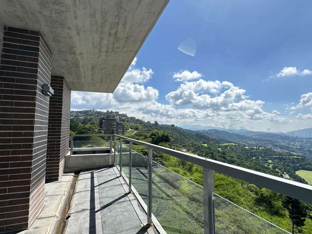 Apartamento en Alto Hatillo, Caracas - 1