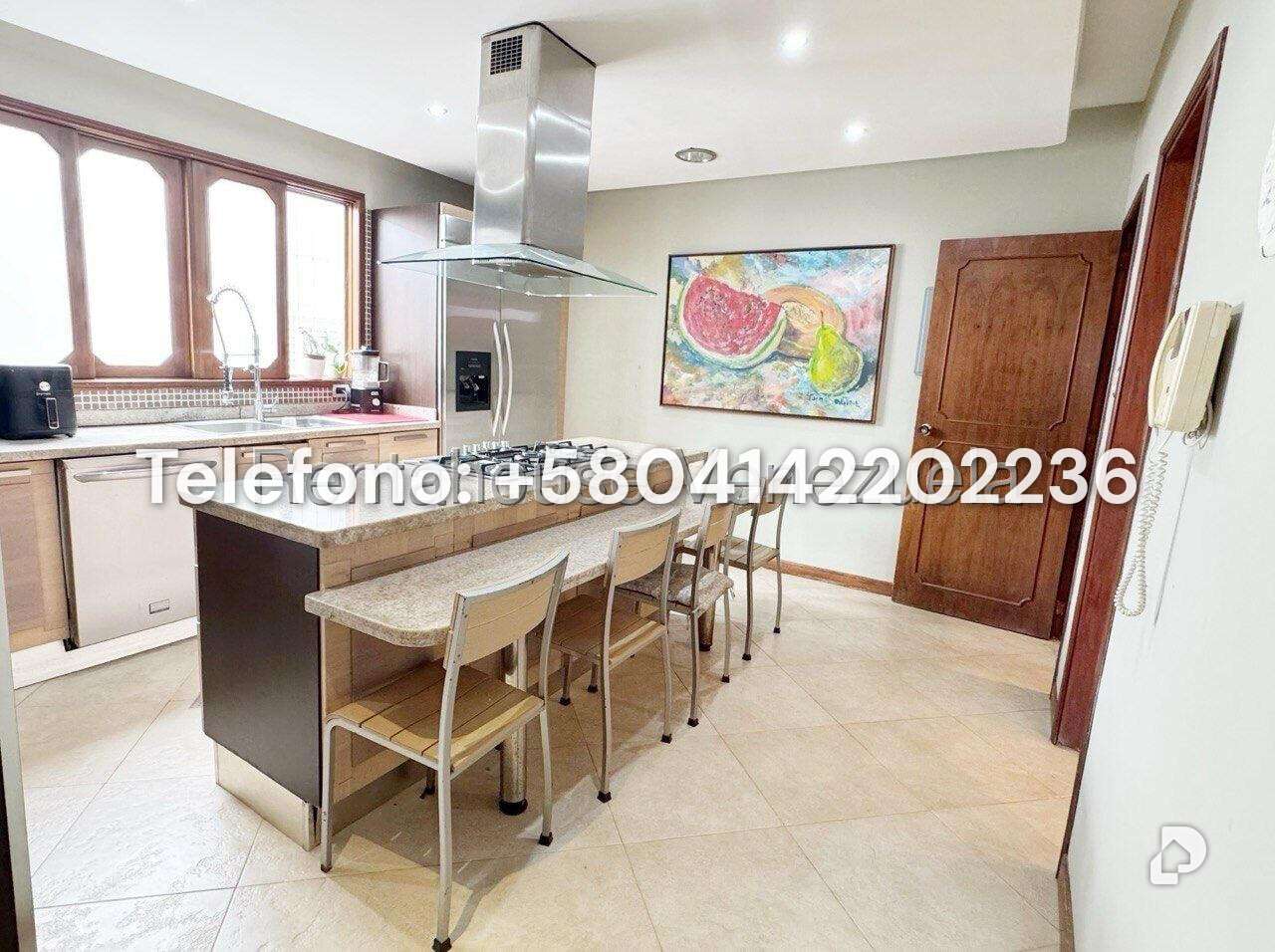 Casa en Lomas de La Lagunita, Caracas – 11