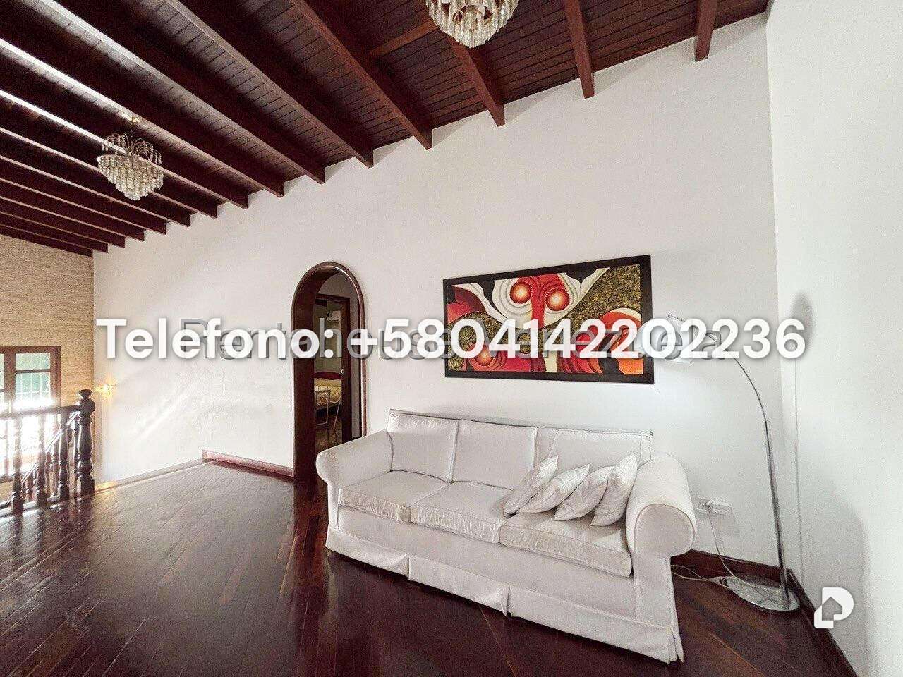 Casa en Lomas de La Lagunita, Caracas – 17