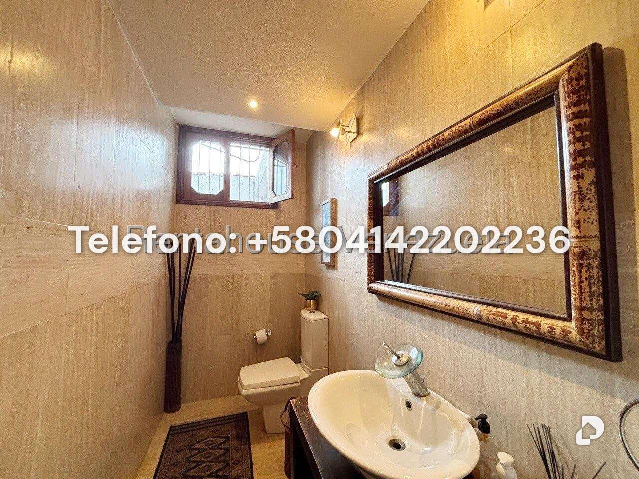 Casa en Lomas de La Lagunita, Caracas – 15